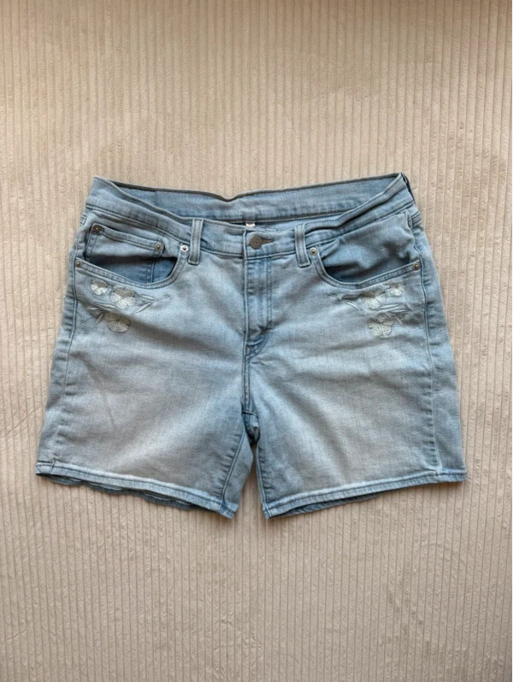 Levi’s Women’s Floral Embroidered Shorts